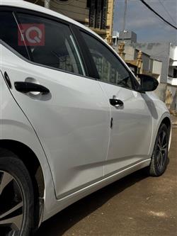 نيسان سنترا